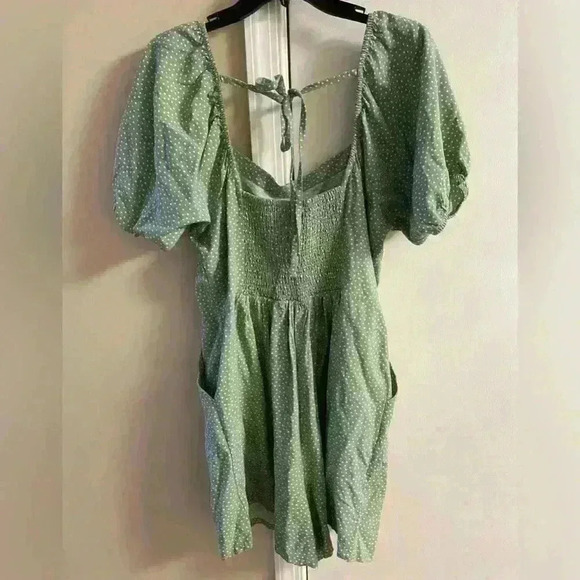 Loft beach romper polka dot square neck with pockets ruched back. Large. NWT - Picture 8 of 11